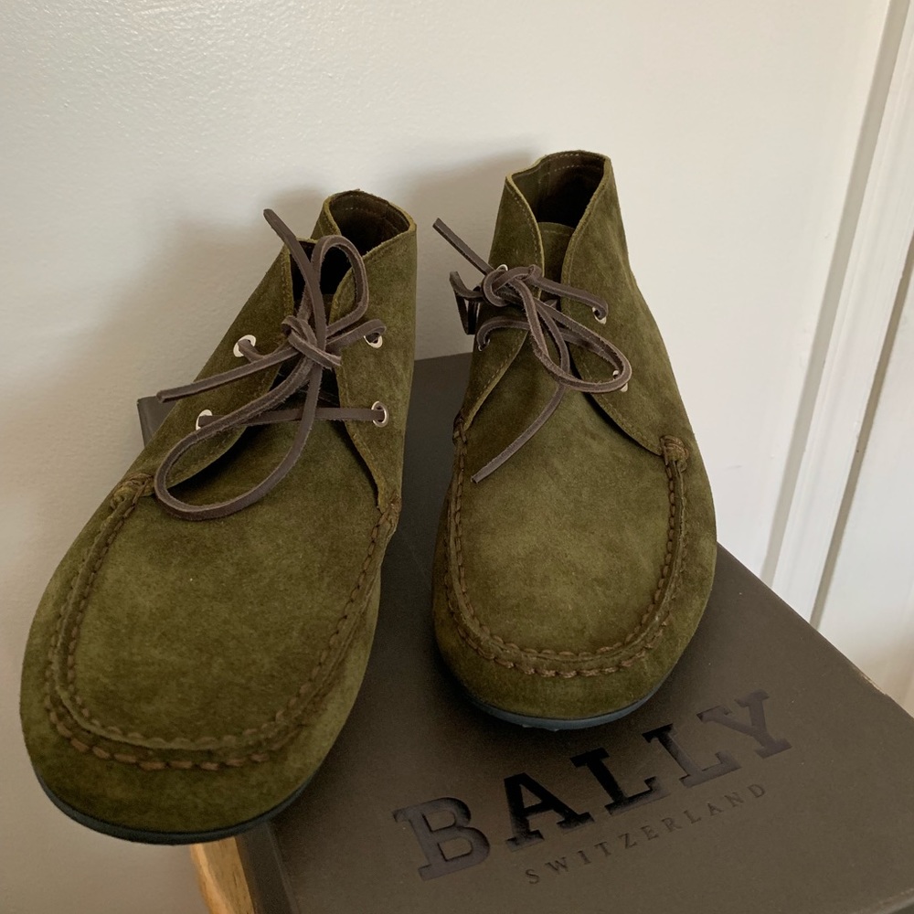 Bally Green suede shoes
